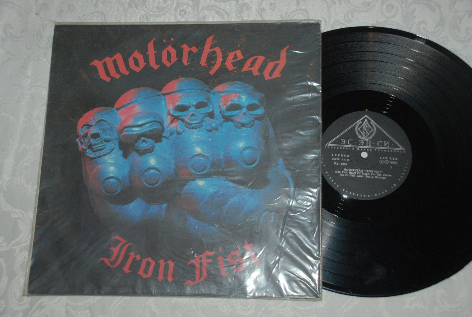 Motorhead. "Iron Fist"
