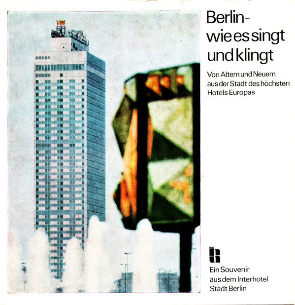Ein Gruß Aus Der Hauptstadt Der DDR. Schallplatten - Souvenir  / Сувенир из Берлина / A Souvenir from Berlin